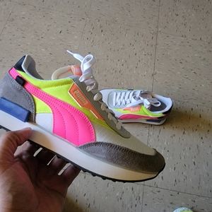 Womens PUMA Future Rider Play On